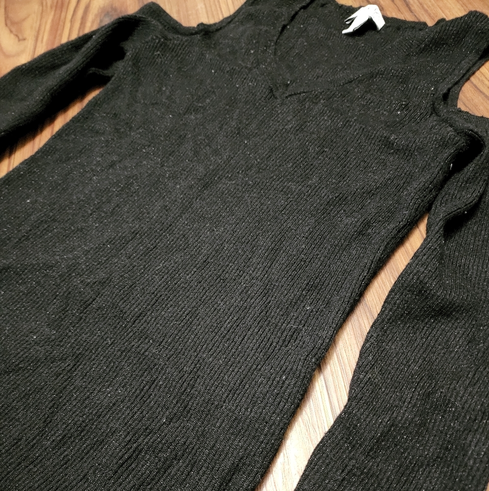 Sofia Vergara Black off-the-shoulder Glitter Sweater Top